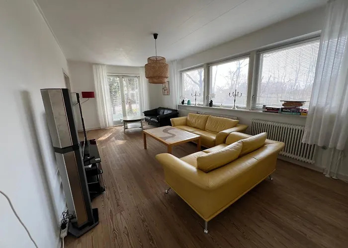 4 Bedroom Lovely In Vestenskov ヴィラ *